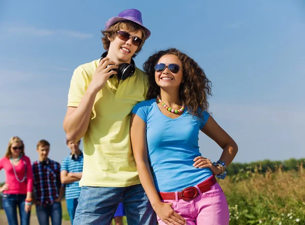 Pareja joven — Foto de Stock