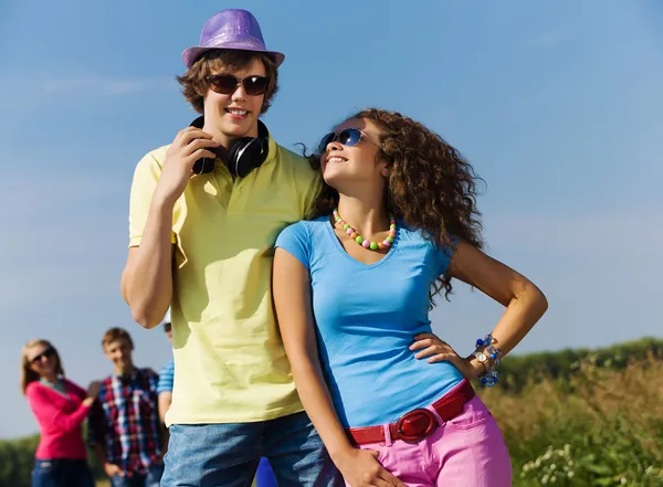 Pareja joven — Foto de Stock