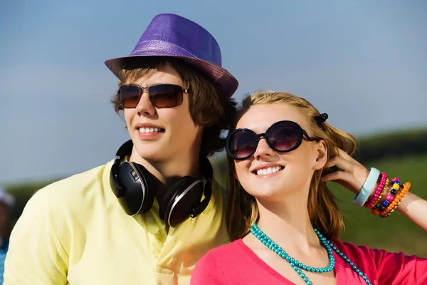 Pareja joven — Foto de Stock