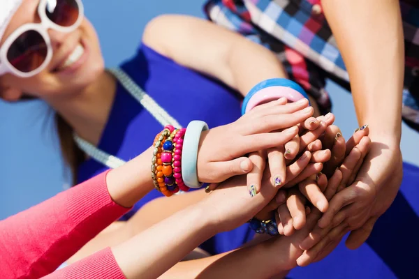 Friendship gesture — Stock Photo, Image