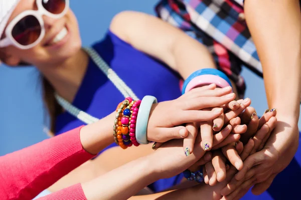 Friendship gesture — Stock Photo, Image