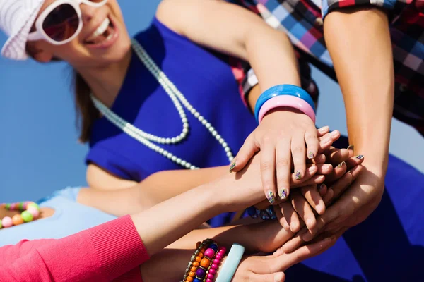 Friendship gesture — Stock Photo, Image