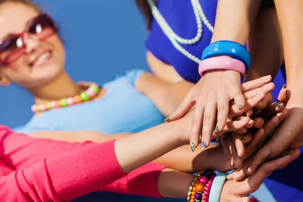 Friendship gesture — Stock Photo, Image