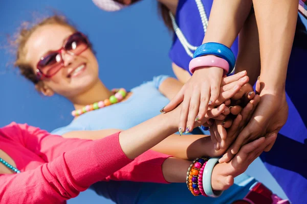 Friendship gesture — Stock Photo, Image