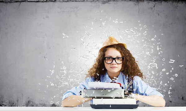 Vrouw schrijver — Stockfoto