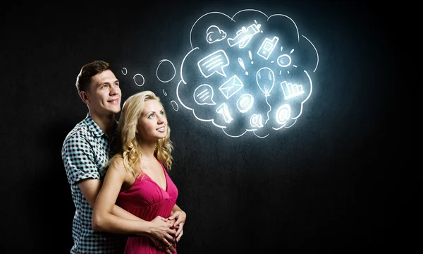 Pareja feliz joven — Foto de Stock