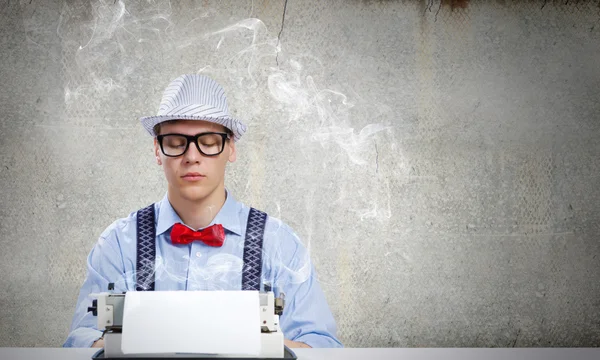 Jonge man schrijver — Stockfoto