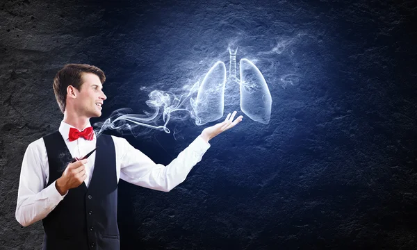 Man smoking pipe — Stock Photo, Image