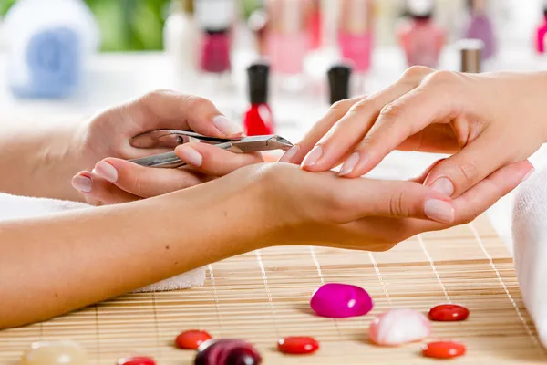 Mujer en el salón de belleza — Foto de Stock