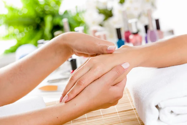 Woman at beauty salon — Stock Photo, Image