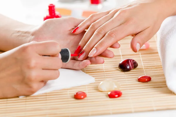 Mujer en el salón de belleza — Foto de Stock