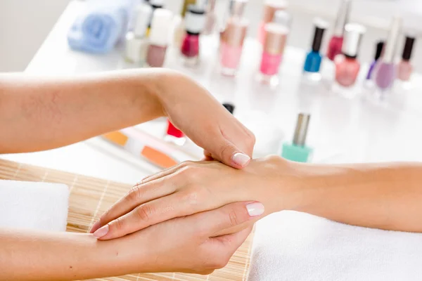 Woman at beauty salon — Stock Photo, Image