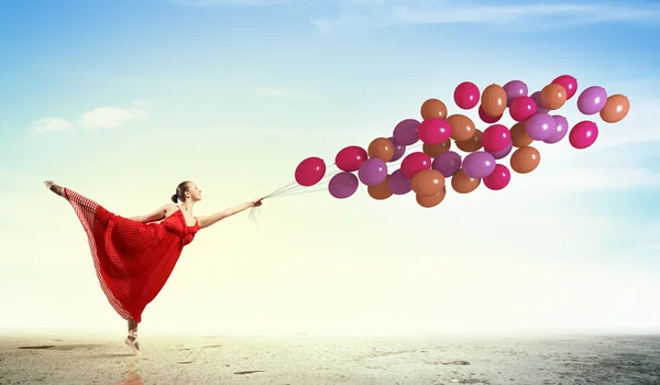 Dansende vrouw — Stockfoto