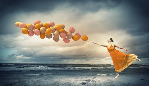 Dansende vrouw — Stockfoto