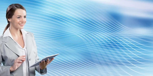 Woman with tablet pc — Stock Photo, Image