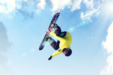 dağlarda snowboard