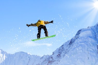 dağlarda snowboard