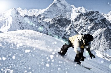 dağlarda snowboard