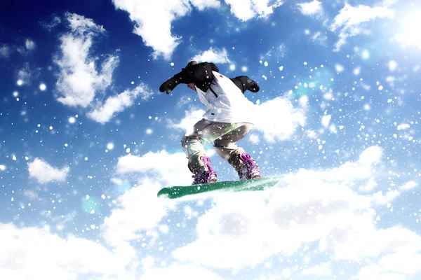 Dağlarda snowboard — Stok fotoğraf