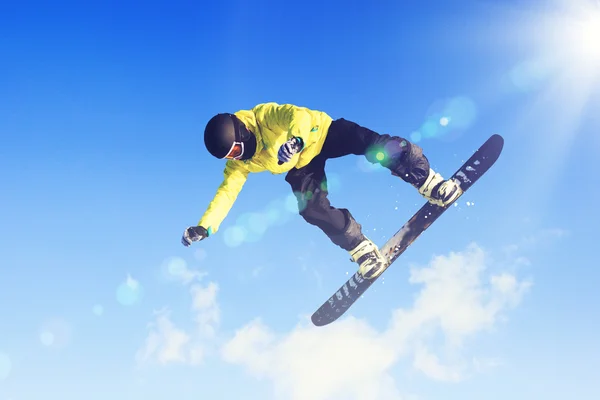 Snowboarder in salto — Foto Stock