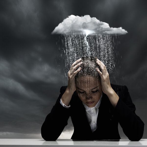 Депрессивная деловая женщина
