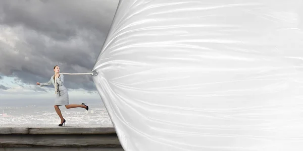 Mulher com bandeira — Fotografia de Stock