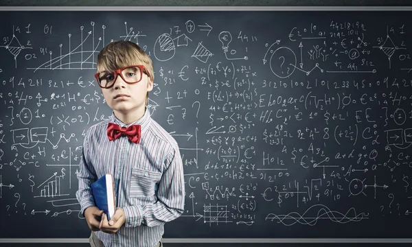 Akıllı okul çocuğu