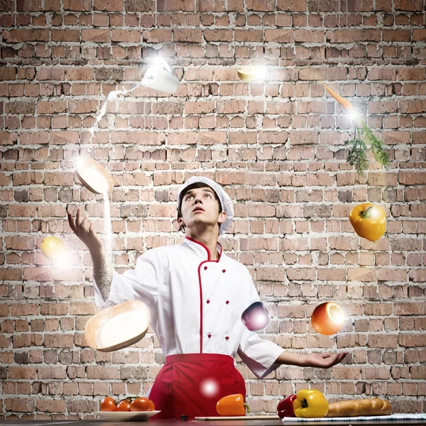 Cook at kitchen — Stock Photo, Image