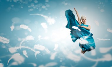 dertsiz kadın yüksek atlama