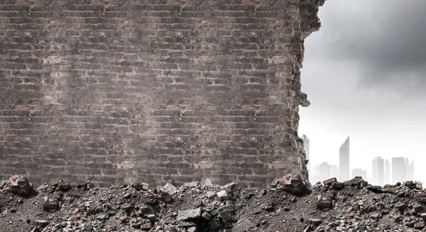 Baksteen beschadigd muur achtergrond — Stockfoto