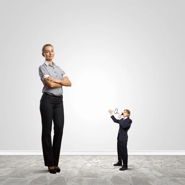 Geschäftsleute unterschiedlicher Größe — Stockfoto