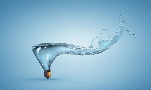 Glühbirne aus Wasserspritzer — Stockfoto