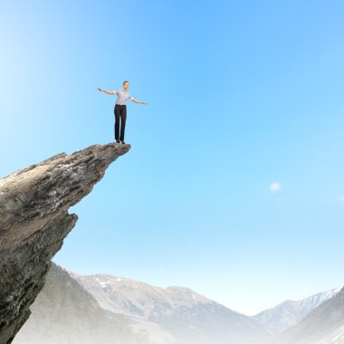 işkadını dağ kenarında