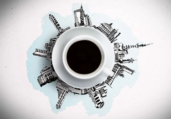 Kopp kaffe mot skiss bakgrund — Stockfoto