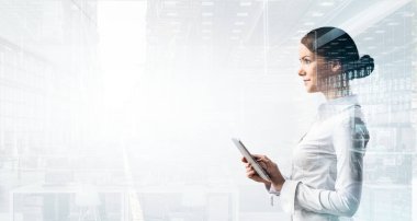 İş ve yenilik kavramı. Karışık ortam