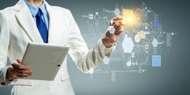 İş grafiği ve ticaret monitörü. Karışık ortam