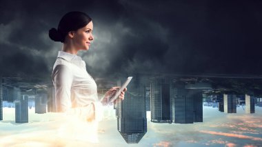 Akıllı şehir konsepti. Karışık ortam