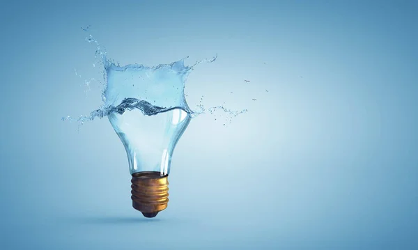 Ampoule de l'éclaboussure d'eau — Photo