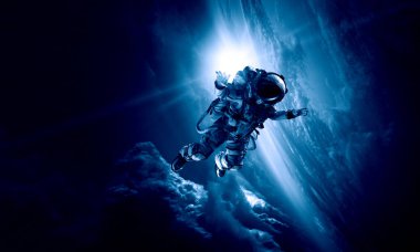 Astronot ve uzay keşfi teması.