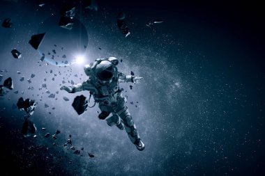 Diğer gezegendeki astronot.