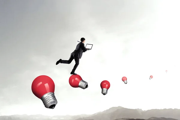 革新の象徴として電球のイメージ — ストック写真