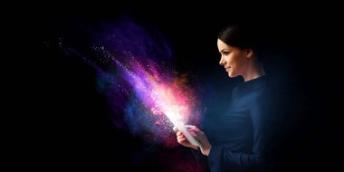 İş ve yenilik kavramı. Karışık ortam