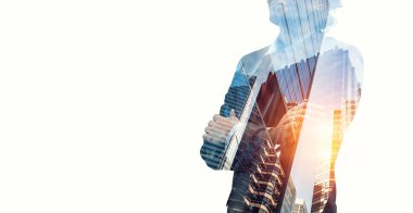 Yakışıklı, kendine güvenen bir iş adamının portresi. Karışık ortam