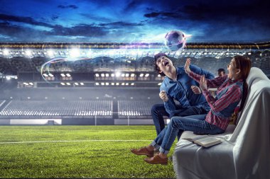 Çevrimiçi spor programı. Karışık ortam