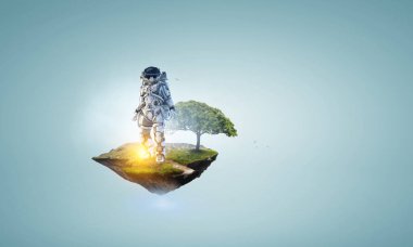 Ampulün üstünde bir uzay adamı