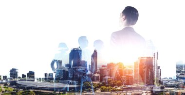 Yakışıklı, kendine güvenen bir iş adamının portresi.