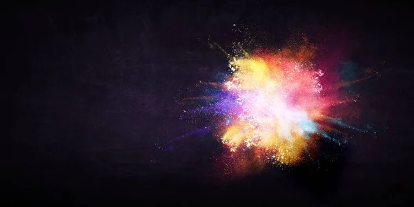 Explosão de pó colorido. Meios mistos — Fotografia de Stock