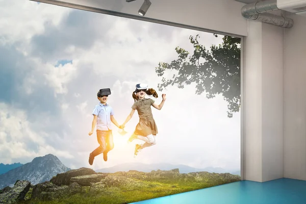 Gafas Realidad Virtual Para Niños Medios Mixtos — Foto de Stock