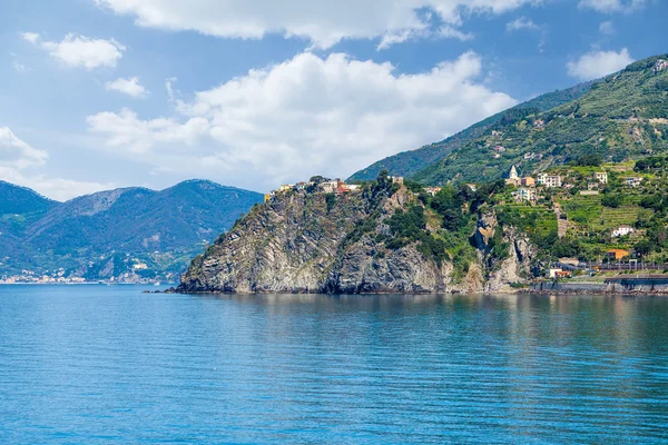 Panorama na wybrzeżu cinque terre we Włoszech. — Zdjęcie stockowe
