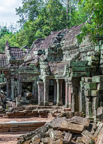 L'architettura dell'antico tempio di Ta Prohm in Cambogia — Foto Stock